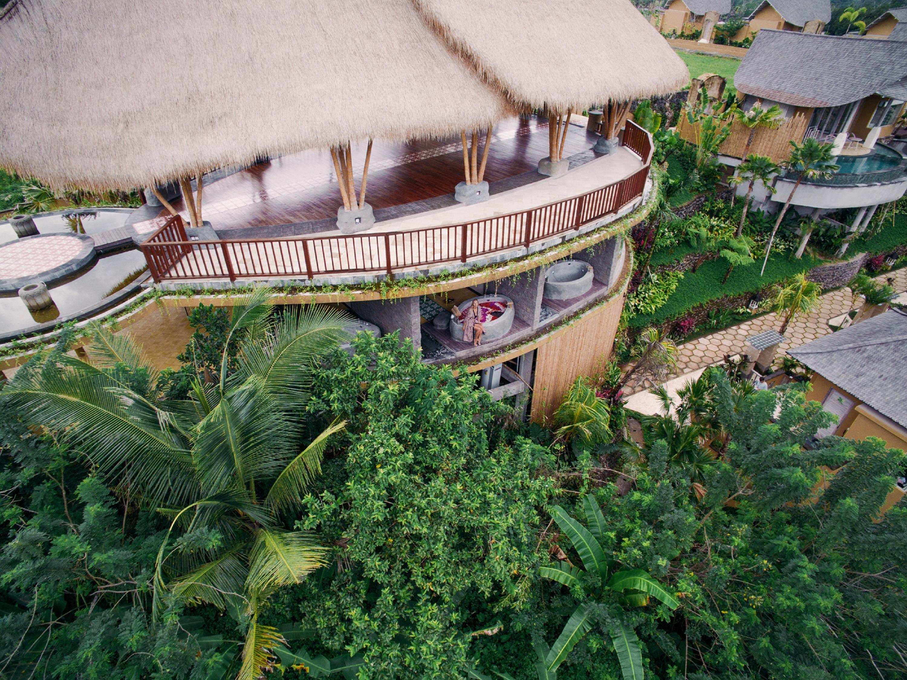 Wapa Di Ume Sidemen Hotell Exteriör bild The resort's Treehouse Villas