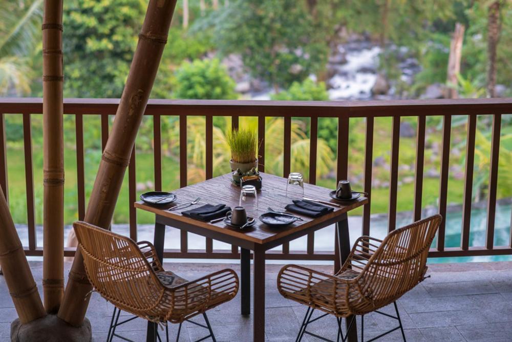 Wapa Di Ume Sidemen Hotell Exteriör bild The restaurant at the resort