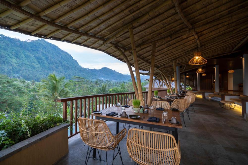 Wapa Di Ume Sidemen Hotell Exteriör bild The restaurant at the resort