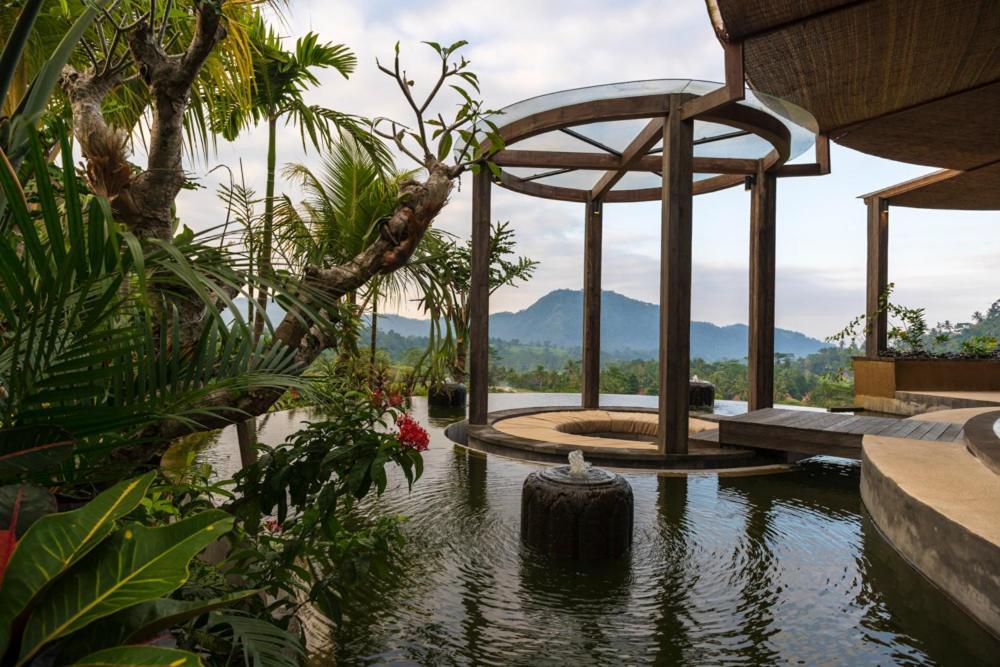 Wapa Di Ume Sidemen Hotell Exteriör bild The resort's spa