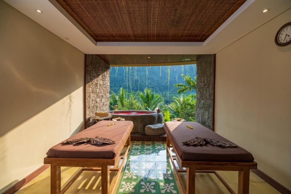Wapa Di Ume Sidemen Hotell Exteriör bild Spa at the resort