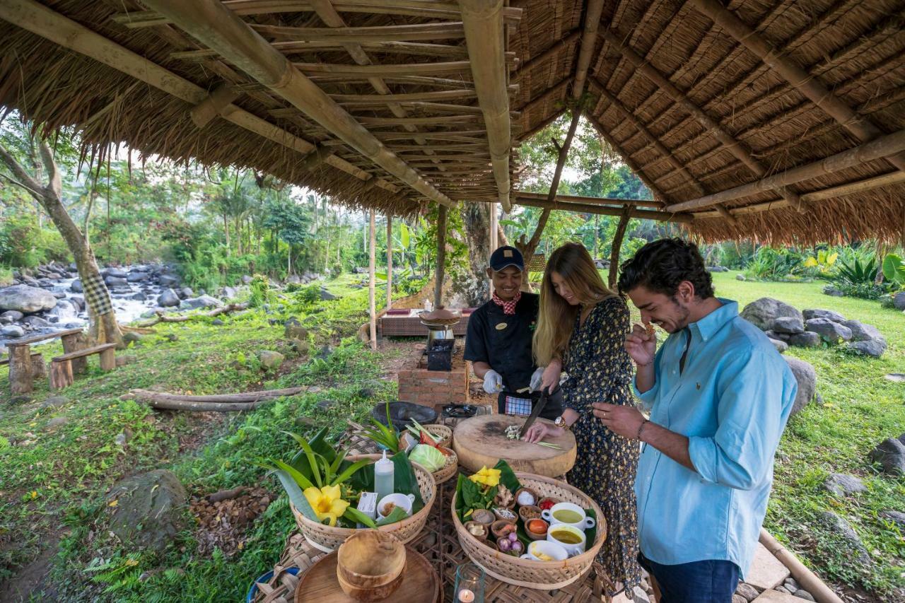 Wapa Di Ume Sidemen Hotell Exteriör bild Cooking class at the resort